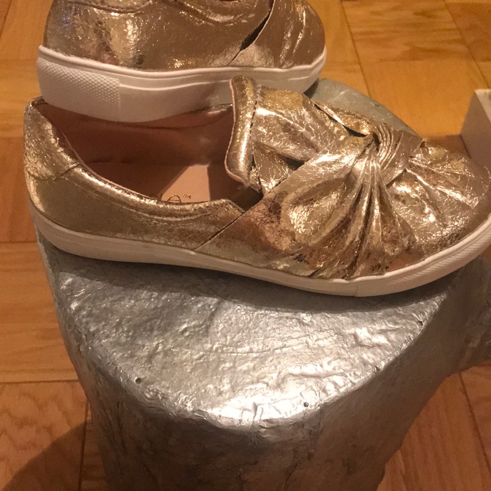 Shoe - Picture 4 of 4